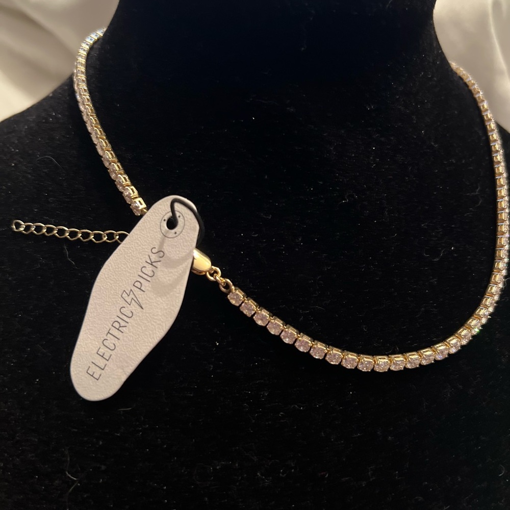 Electric Picks necklaces